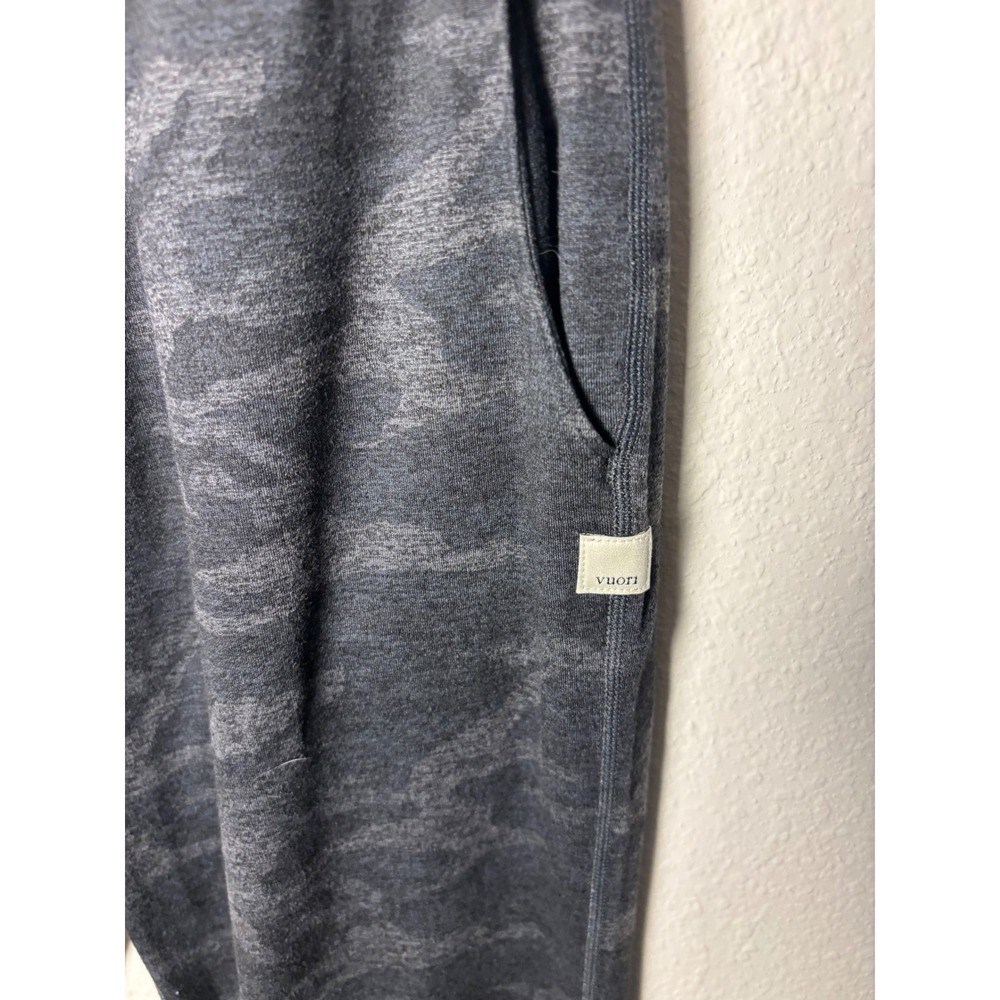 Vuori Performance Jogger Long Inseam 27" Dark Camo Grey XS VW203-L - Picture 2 of 5